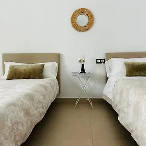 https://victoria-beach-premium.1costadelsol.com